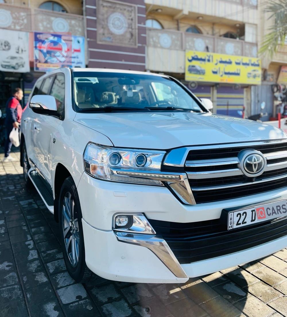 تويوتا لاندكروزر